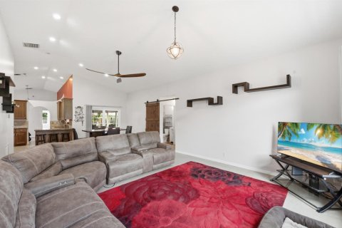 House in Wellington, Florida 3 bedrooms, 191.1 sq.m. № 2256423 - photo 6