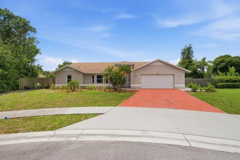 House in Wellington, Florida 3 bedrooms, 191.1 sq.m. № 2256423