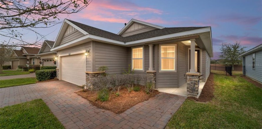 House in OCALA PRESERVE in Ocala, Florida 2 bedrooms, 129.32 sq.m. № 1558164