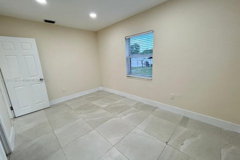 Villa ou maison à louer à Hialeah, Floride: 4 chambres, 151.06 m2 № 1973730 - photo 26
