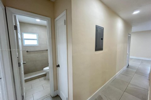 Villa ou maison à louer à Hialeah, Floride: 4 chambres, 151.06 m2 № 1973730 - photo 30