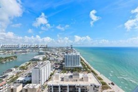 Copropriété à vendre à Miami Beach, Floride: 1 chambre, 106.93 m2 № 2066374 - photo 2