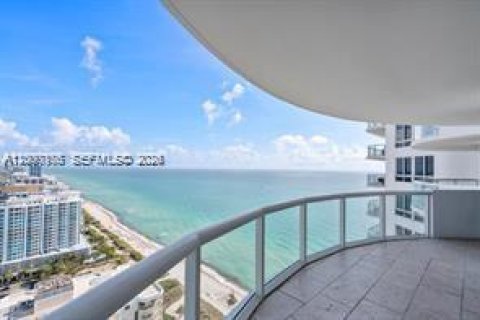 Copropriété à vendre à Miami Beach, Floride: 1 chambre, 106.93 m2 № 2066374 - photo 1