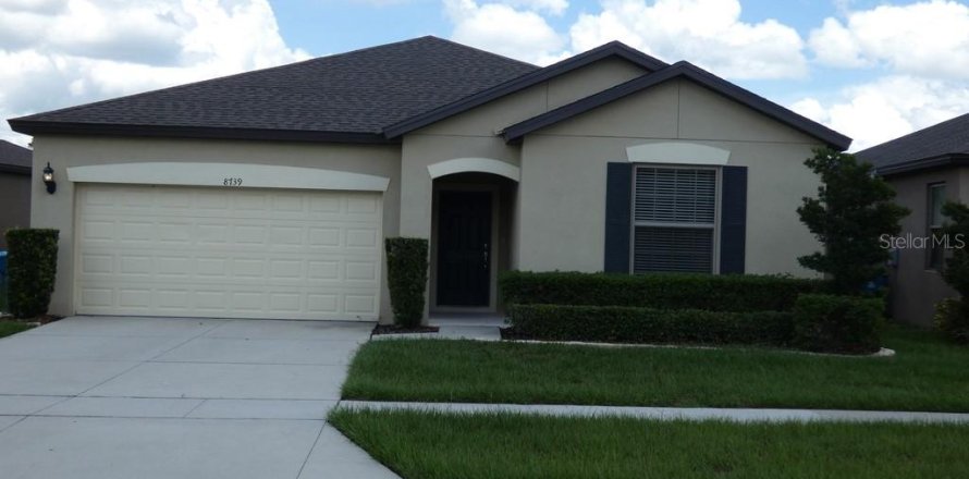 House in Polk City, Florida 3 bedrooms, 132.29 sq.m. № 1880495
