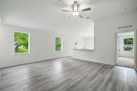 House in Deltona, Florida 3 bedrooms, 108.97 sq.m. № 1778514 - photo 8