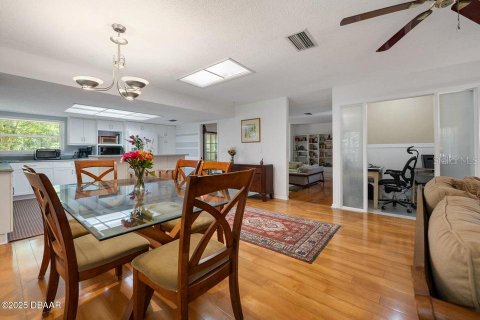 House in Ormond Beach, Florida 3 bedrooms, 212.1 sq.m. № 1796076 - photo 25