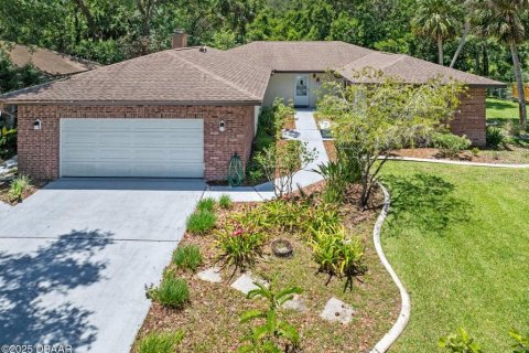 House in Ormond Beach, Florida 3 bedrooms, 212.1 sq.m. № 1796076 - photo 1