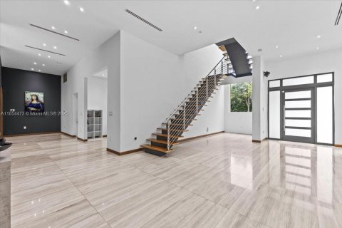 Casa en venta en Miami, Florida, 5 dormitorios, 549.15 m2 № 1881457 - foto 14