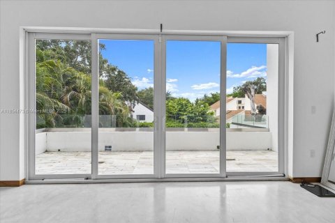 Casa en venta en Miami, Florida, 5 dormitorios, 549.15 m2 № 1881457 - foto 22