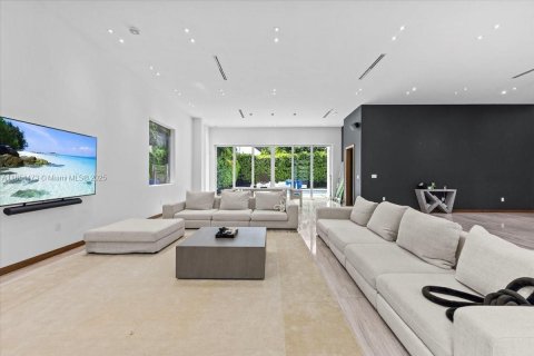 Casa en venta en Miami, Florida, 5 dormitorios, 549.15 m2 № 1881457 - foto 6