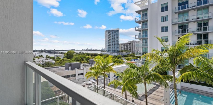 Condo in Miami, Florida, 1 bedroom  № 2010537