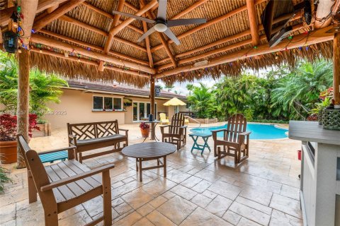 Casa en venta en Palmetto Bay, Florida, 3 dormitorios, 176.7 m2 № 1983624 - foto 2