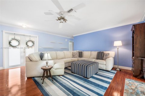 Casa en venta en Palmetto Bay, Florida, 3 dormitorios, 176.7 m2 № 1983624 - foto 8