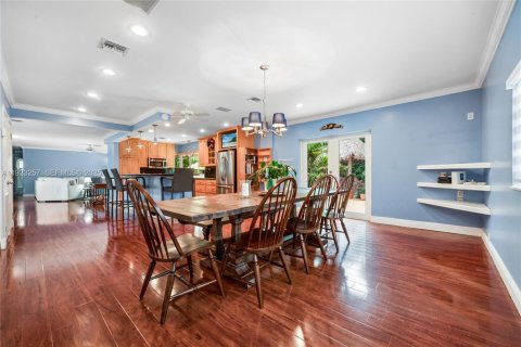 Casa en venta en Palmetto Bay, Florida, 3 dormitorios, 176.7 m2 № 1983624 - foto 4