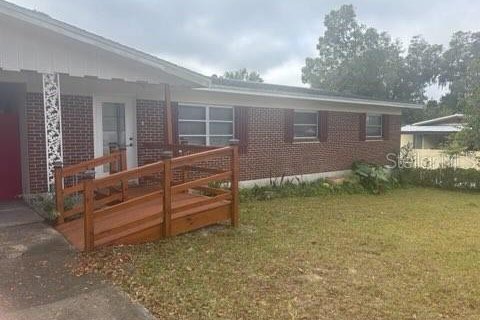 Villa ou maison à vendre à DeLand, Floride: 3 chambres, 151.06 m2 № 1677646 - photo 1