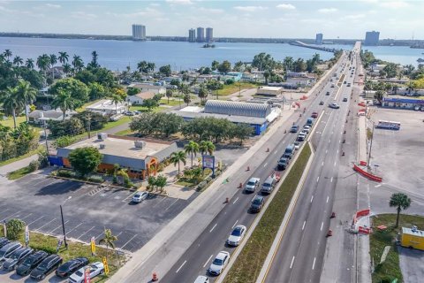 Immobilier commercial à vendre à North Fort Myers, Floride: 321.44 m2 № 2205649 - photo 6