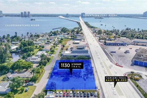 Immobilier commercial à vendre à North Fort Myers, Floride: 321.44 m2 № 2205649 - photo 2