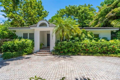 House in Miami, Florida 3 bedrooms, 193.05 sq.m. № 1799266 - photo 4