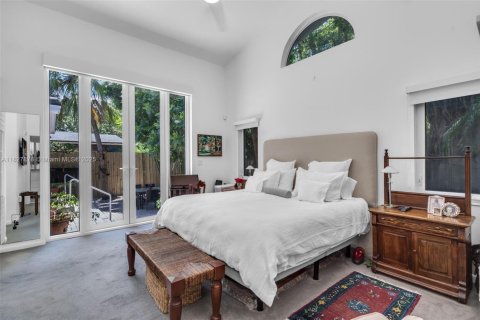 House in Miami, Florida 3 bedrooms, 193.05 sq.m. № 1799266 - photo 22