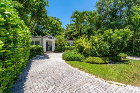 House in Miami, Florida 3 bedrooms, 193.05 sq.m. № 1799266 - photo 2