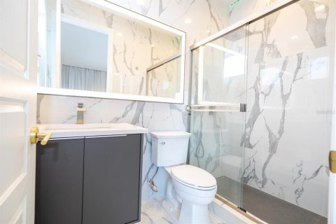 Casa en venta en Orlando, Florida, 5 dormitorios, 580.08 m2 № 1915055 - foto 25
