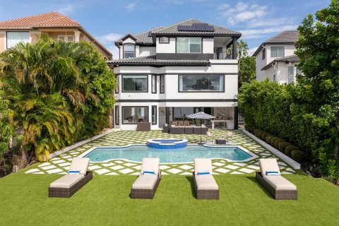 Casa en venta en Orlando, Florida, 5 dormitorios, 580.08 m2 № 1915055 - foto 4