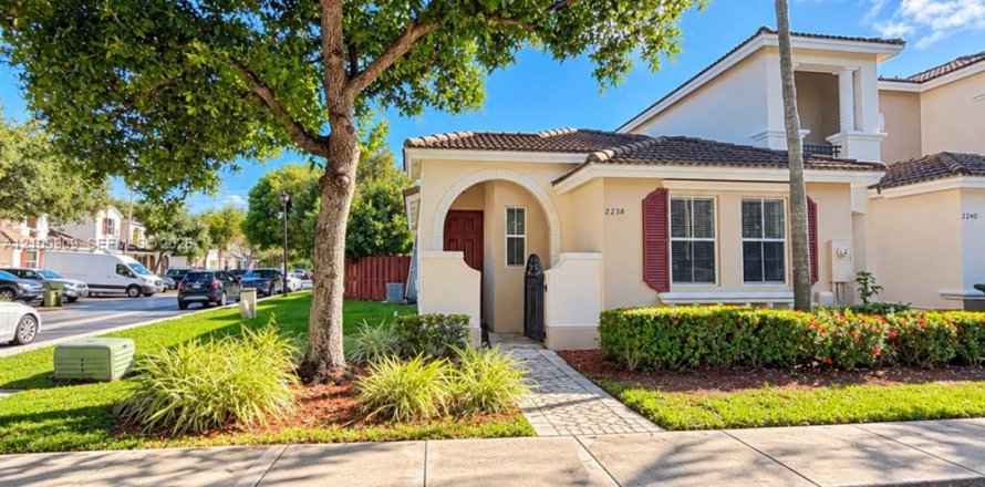 Adosado en Homestead, Florida 2 dormitorios, 96.62 m2 № 2410819