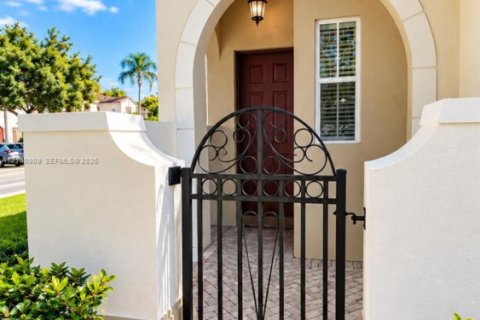 Adosado en venta en Homestead, Florida, 2 dormitorios, 96.62 m2 № 2410819 - foto 2