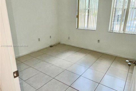 Adosado en venta en Homestead, Florida, 2 dormitorios, 96.62 m2 № 2410819 - foto 16