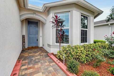 House in Port St. Lucie, Florida 2 bedrooms, 190.91 sq.m. № 2394722 - photo 8