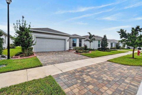 House in Port St. Lucie, Florida 2 bedrooms, 190.91 sq.m. № 2394722 - photo 4