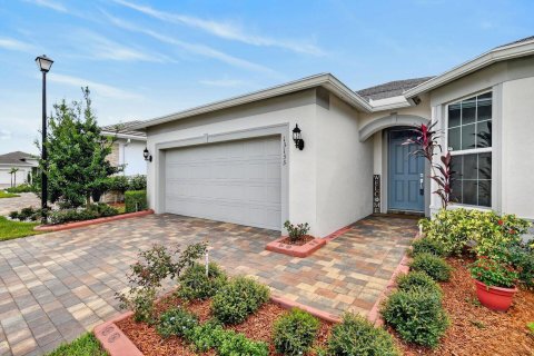 House in Port St. Lucie, Florida 2 bedrooms, 190.91 sq.m. № 2394722 - photo 7