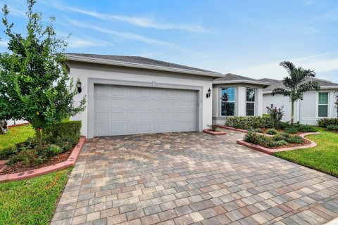 House in Port St. Lucie, Florida 2 bedrooms, 190.91 sq.m. № 2394722 - photo 5