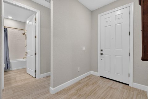 House in Port St. Lucie, Florida 2 bedrooms, 190.91 sq.m. № 2394722 - photo 10