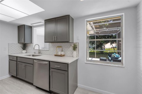 Casa en venta en Largo, Florida, 2 dormitorios, 132.29 m2 № 1782620 - foto 6