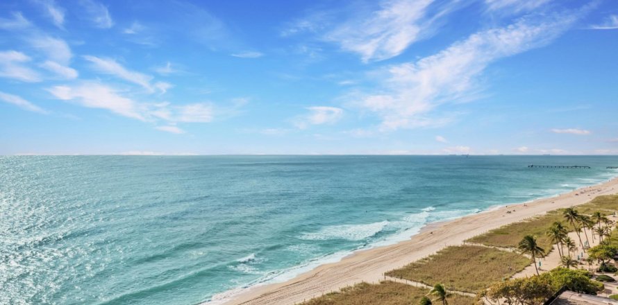 Condominio en Lauderdale-by-the-Sea, Florida, 2 dormitorios № 1093526