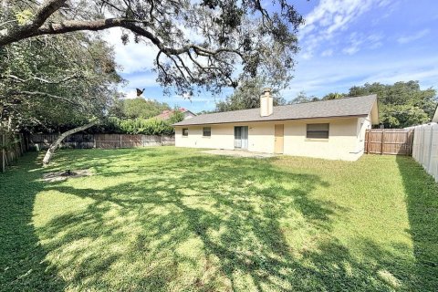 House in Apopka, Florida 3 bedrooms, 143.72 sq.m. № 2393598 - photo 15