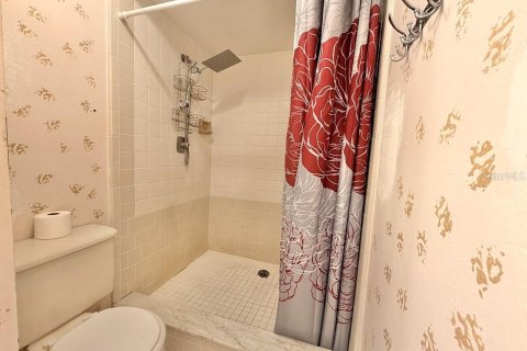 House in Apopka, Florida 3 bedrooms, 143.72 sq.m. № 2393598 - photo 11