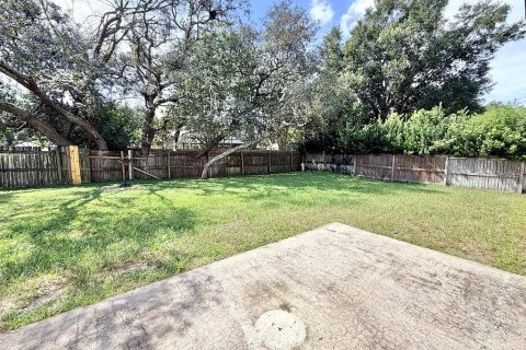 House in Apopka, Florida 3 bedrooms, 143.72 sq.m. № 2393598 - photo 13