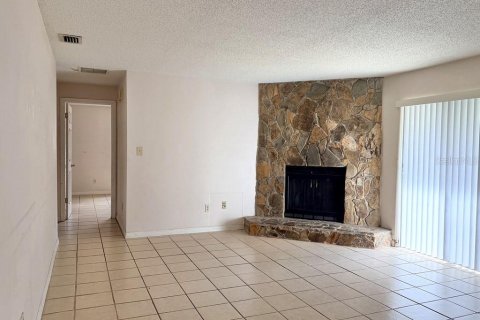 House in Apopka, Florida 3 bedrooms, 143.72 sq.m. № 2393598 - photo 7