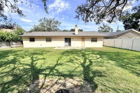 House in Apopka, Florida 3 bedrooms, 143.72 sq.m. № 2393598 - photo 14