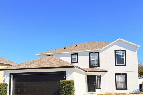 House in Winter Haven, Florida 4 bedrooms, 211.63 sq.m. № 2207848 - photo 2