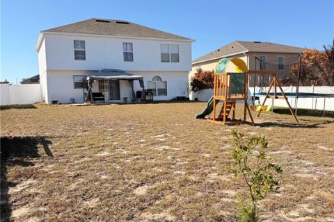 House in Winter Haven, Florida 4 bedrooms, 211.63 sq.m. № 2207848 - photo 27