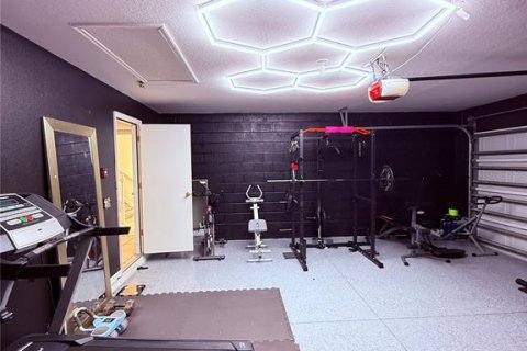 House in Winter Haven, Florida 4 bedrooms, 211.63 sq.m. № 2207848 - photo 24