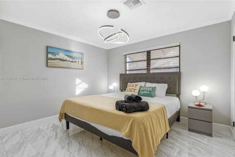 Casa en venta en Fort Lauderdale, Florida, 4 dormitorios, 184.32 m2 № 1938240 - foto 25