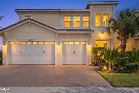 House in Westlake, Florida 4 bedrooms, 286.32 sq.m. № 2392822 - photo 2
