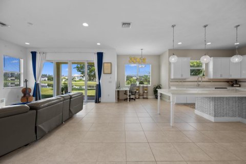 House in Westlake, Florida 4 bedrooms, 286.32 sq.m. № 2392822 - photo 10