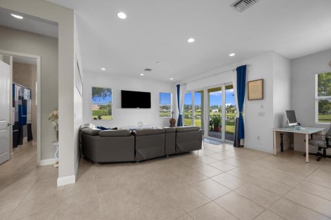 House in Westlake, Florida 4 bedrooms, 286.32 sq.m. № 2392822 - photo 18