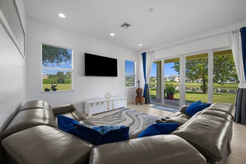 House in Westlake, Florida 4 bedrooms, 286.32 sq.m. № 2392822 - photo 15