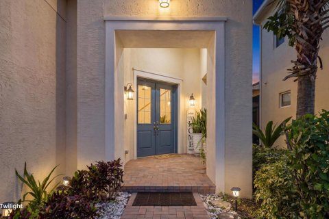 House in Westlake, Florida 4 bedrooms, 286.32 sq.m. № 2392822 - photo 4